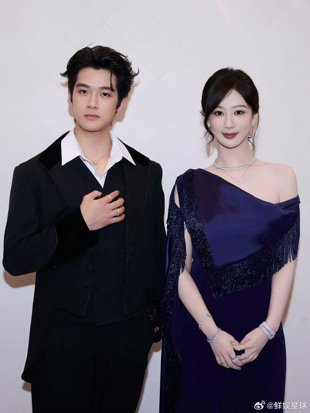 庞钦宇杨紫合照庞钦宇ins晒与杨紫合照 庞钦宇ins晒与杨紫合照📸 