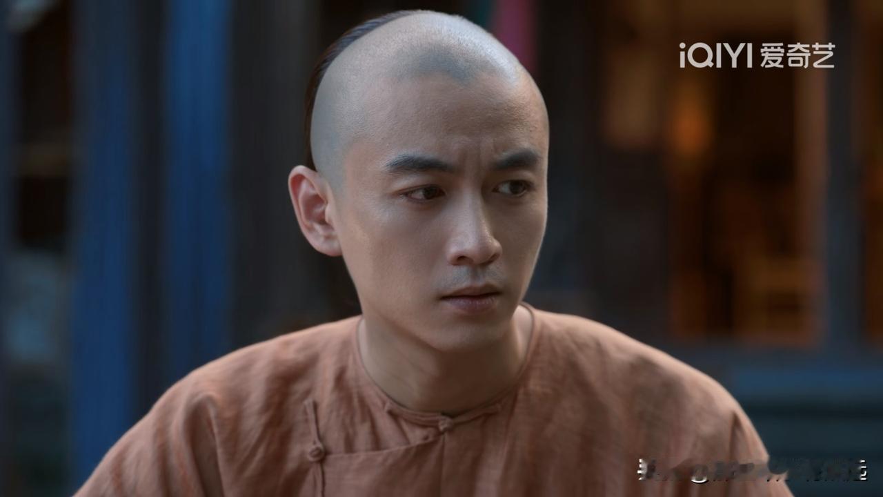 关于古二卖辫子这段剧情改编的不太好，在原著里面，卖辫子是李钦为了陷害古家而设下的