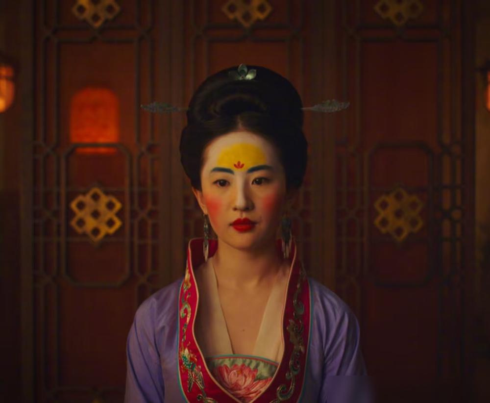 发现了吗？
​
国外ABC一眼就能看出来！
​
好莱坞亚裔明星全像一个模子刻出来