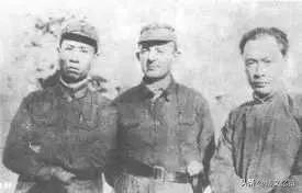 新四军政委少奇同志本来一直在我军的大本营工作，在1941年的特殊时期，他被中央派