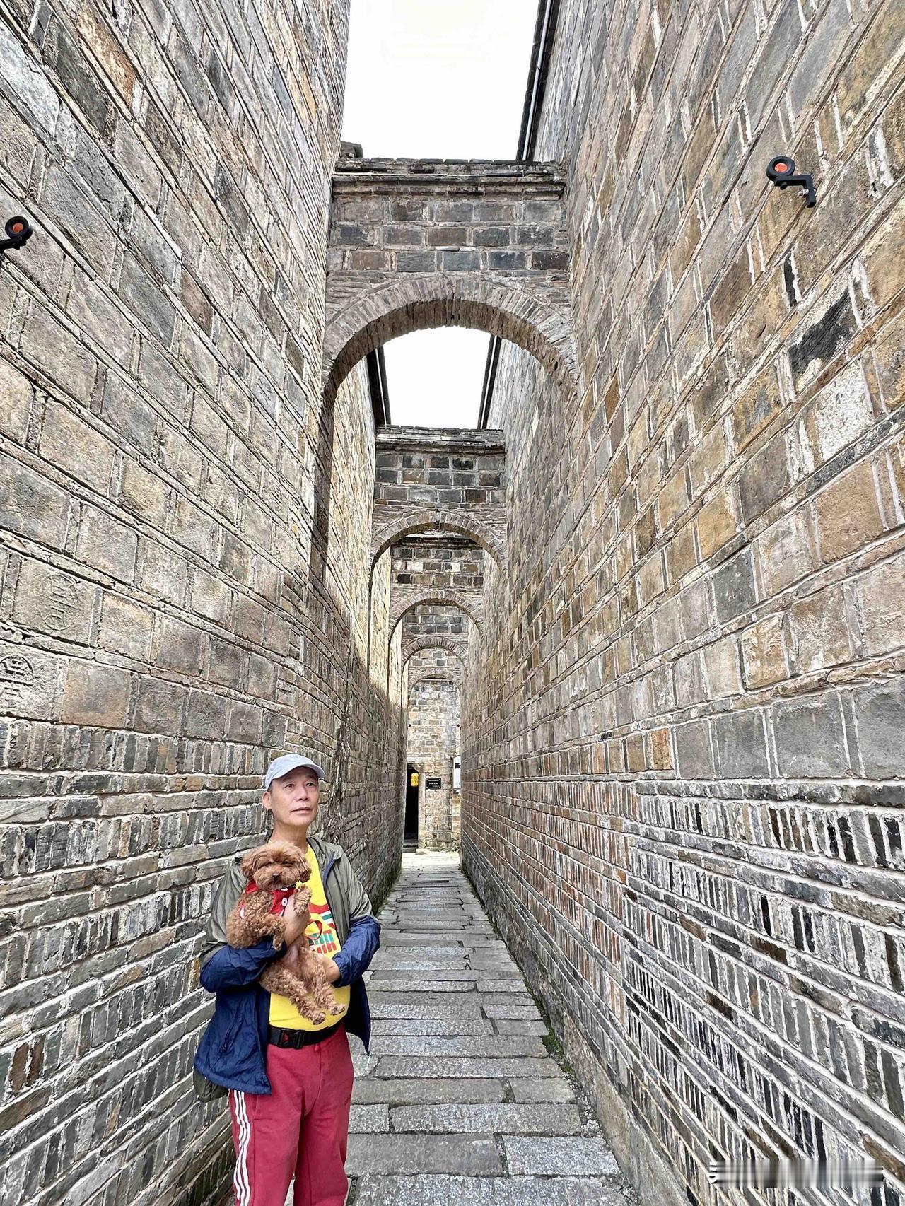 【益阳明清古巷】古巷内“拱券撑墙”建筑风格为全国独有，被誉为“中国江南最美小巷”