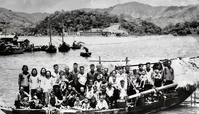 1960年3月， 广东惠阳 渔民苏就带决定带领全族逃港。为了掩人耳目，他把家族的