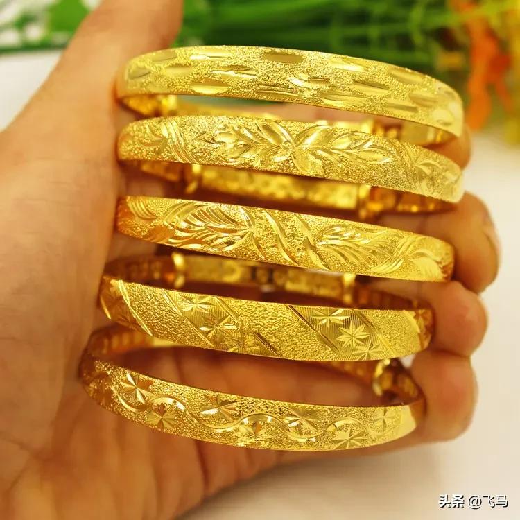 都在说黄金价格降低了只要1040元了，然后就迅速想出手买一个！可是到了老凤祥，周