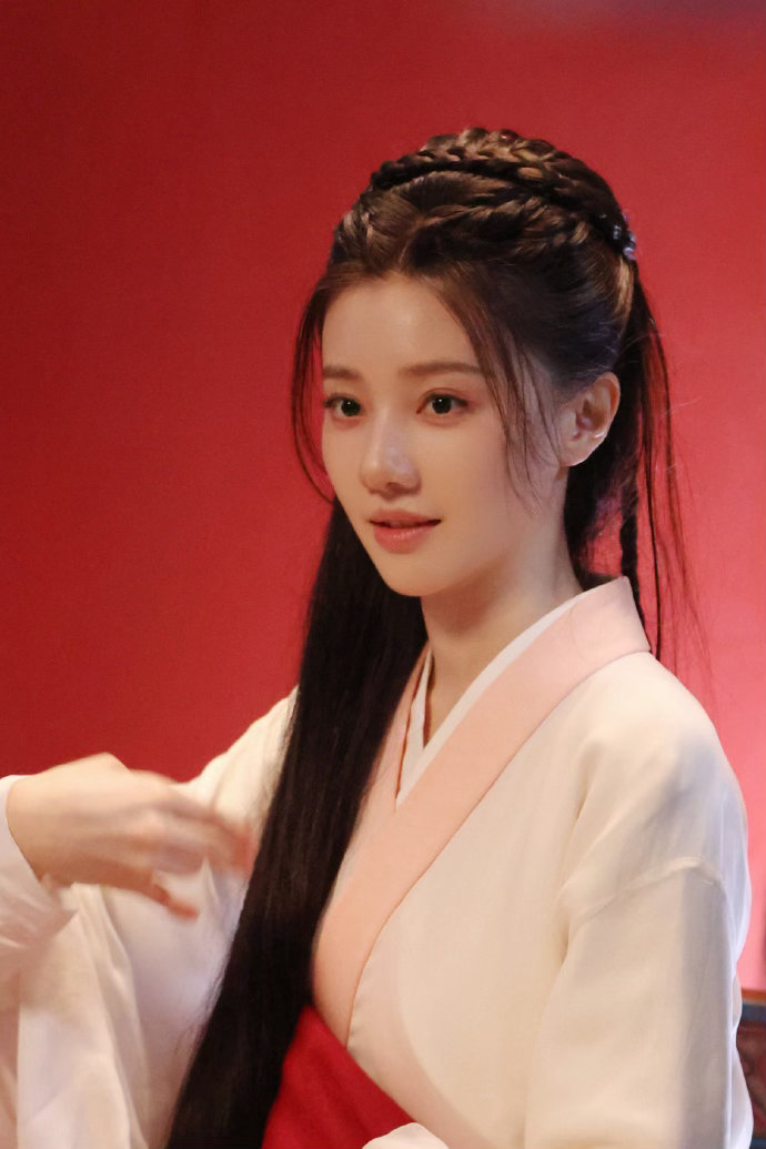 仙侠剧女主终于不是傻白甜了王鹤润打破大家对仙侠女主的固有印象，不娇弱、不依附，凭