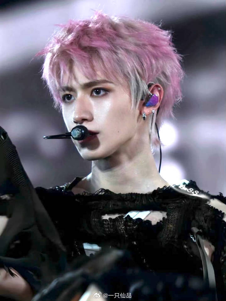 朱志鑫051，帅是真的帅，有实力那也是真的有实力总而言之，能超越朱志鑫的只有朱志