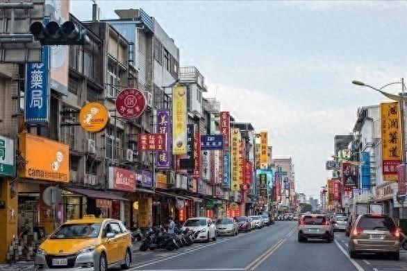 是否承认台湾省是中国一部分？日本外相此前曾表示，日本政府对台湾问题的立场与此前的