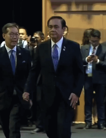 巴育才能收拾泰国现在的烂摊子：1、巴育基本上无多余的财产，他是泰国有史以来最“穷