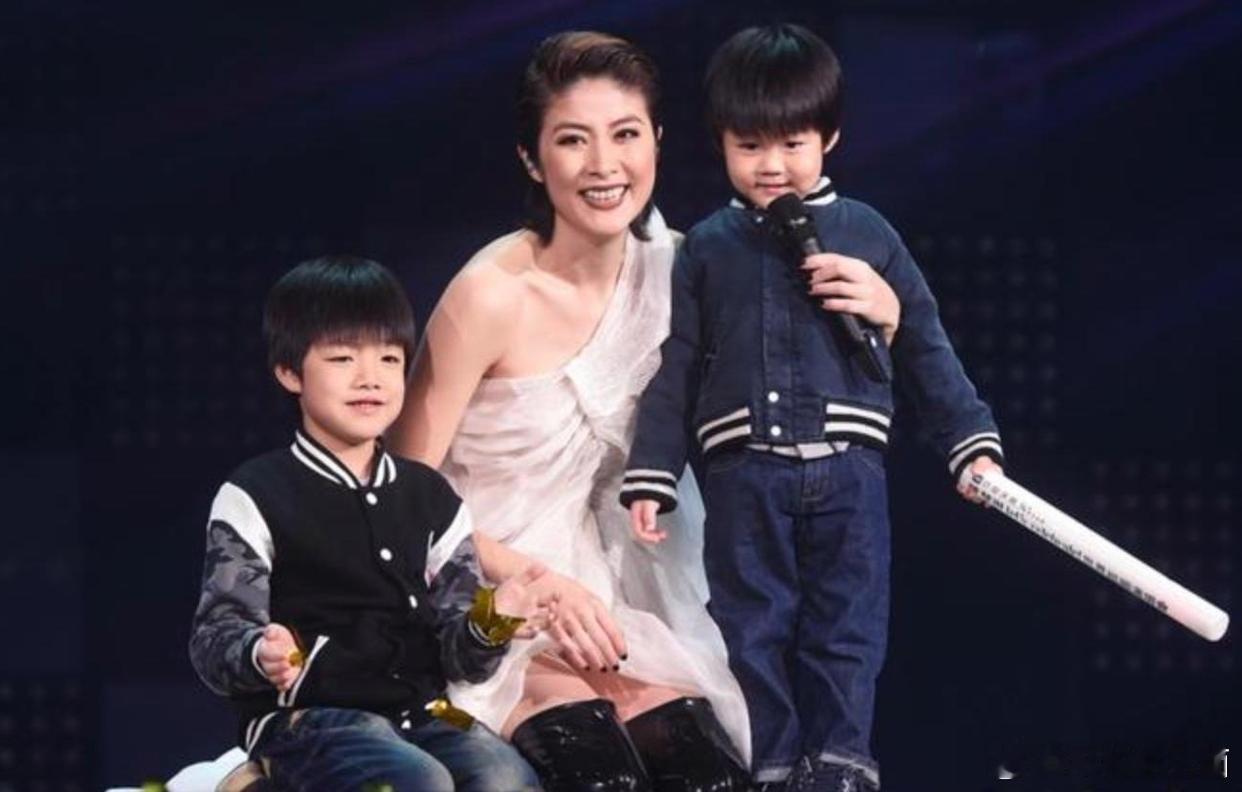 陈慧琳提到大儿子准备出国读心理学，17岁身高180长得很像爸爸 ​​​