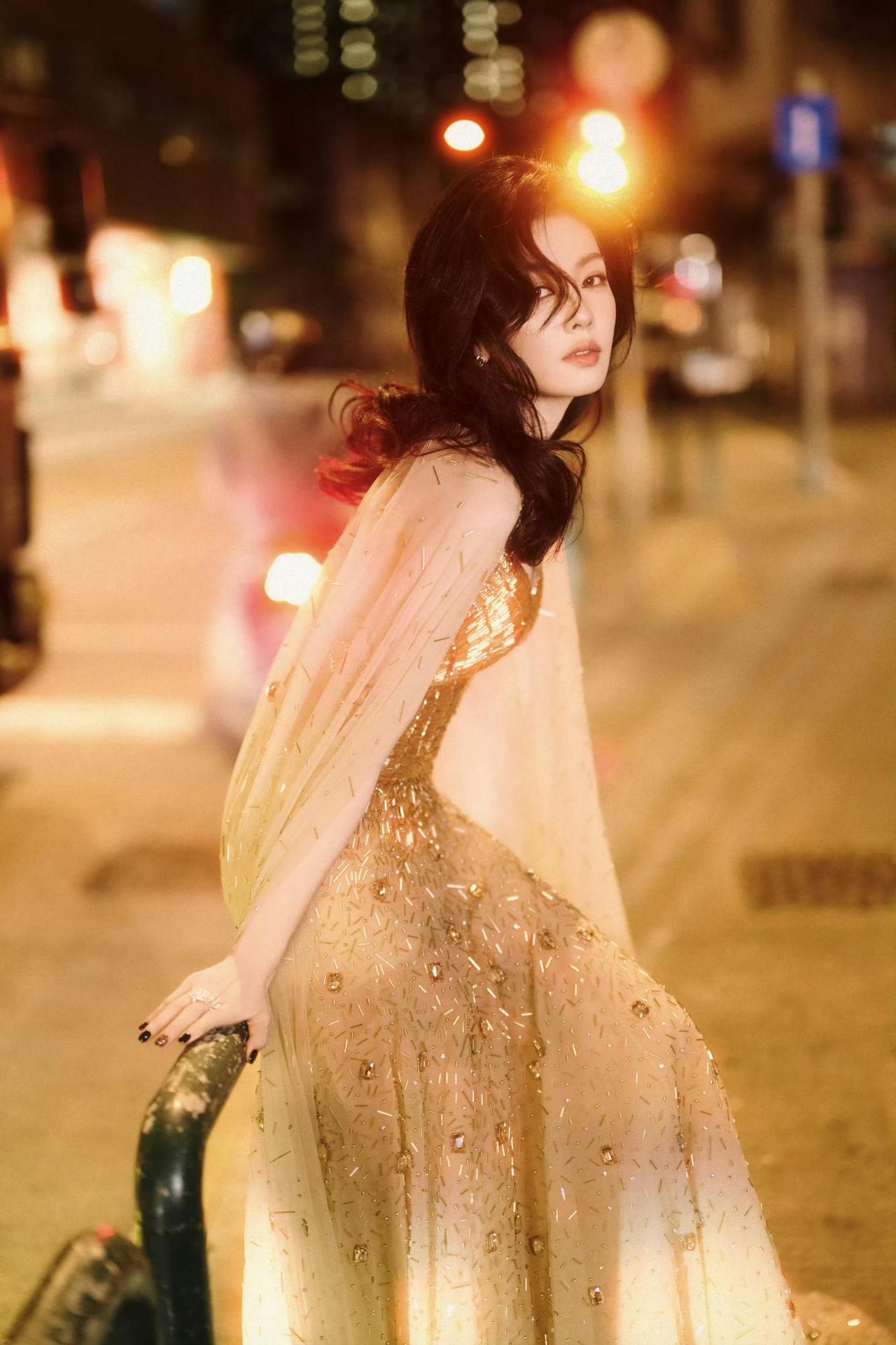 的美真的是越来越凸显了！
近些年演技也愈发成熟了，造型也是越来越高级
女演员