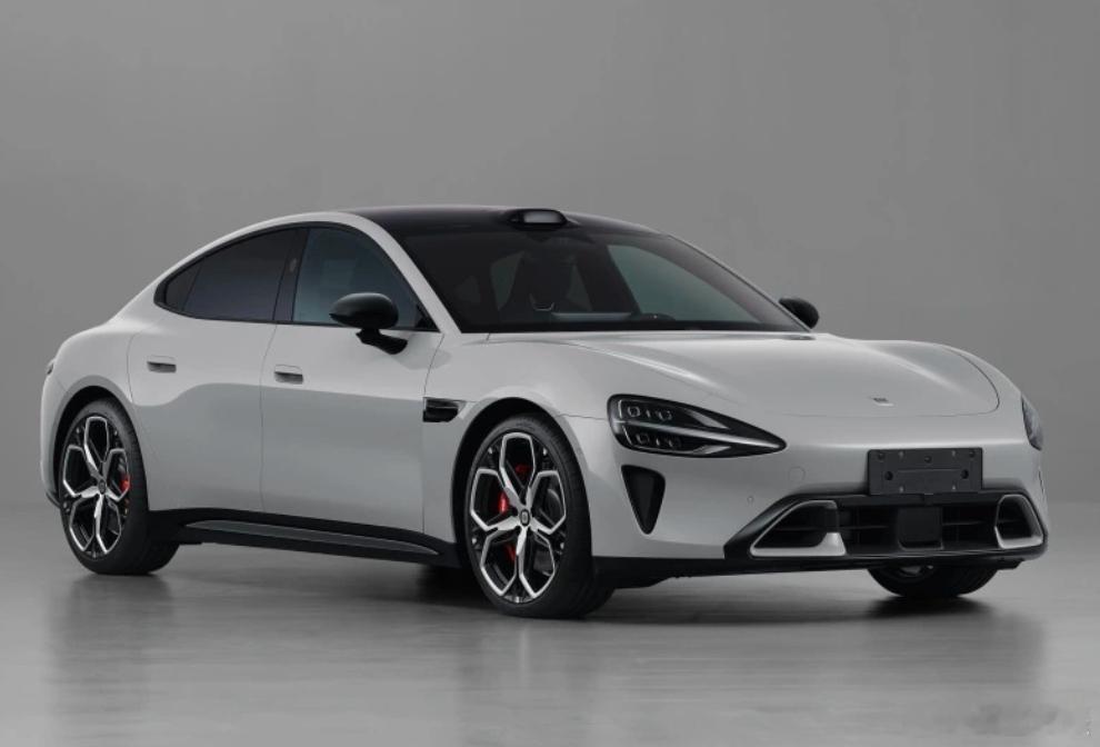 小米汽车雷军透露，初代小米SU7正式停产，新一代小米SU7将于4月正式上市。据悉