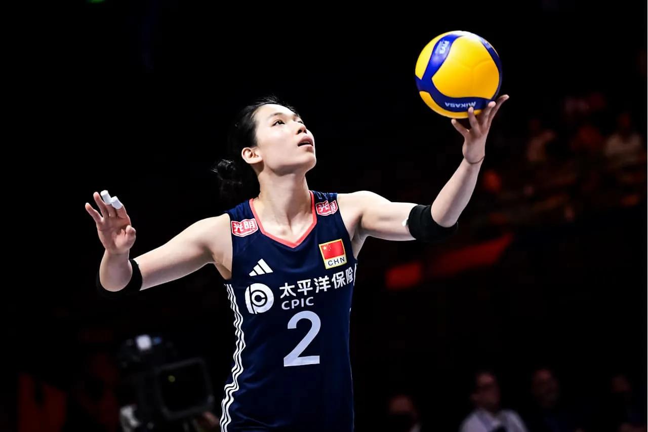 中国女排1-3波兰女排，进攻乏力，队员得分：

主攻——庄宇珊17分，40扣16