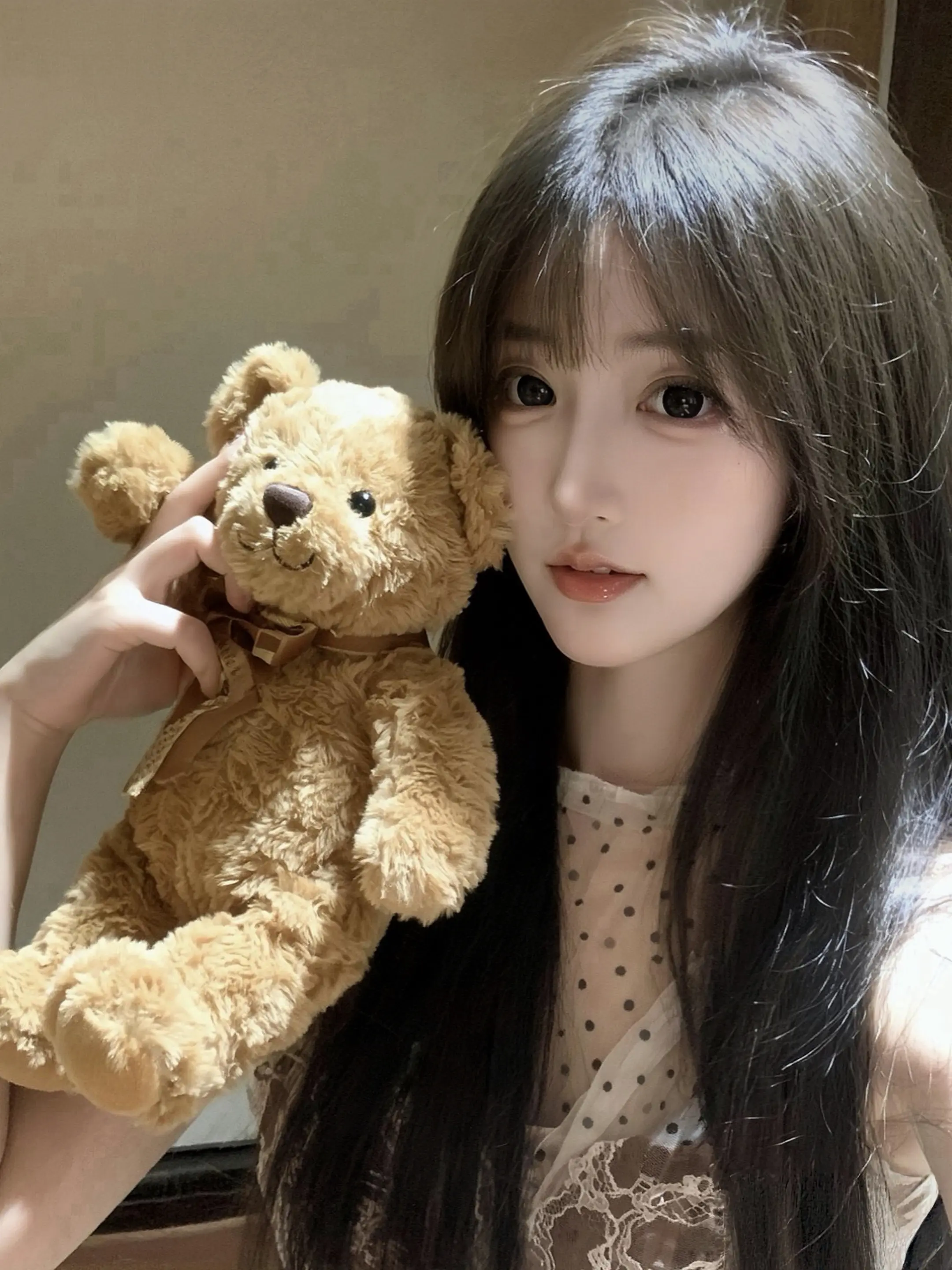 一边流泪一边积极向上的女人