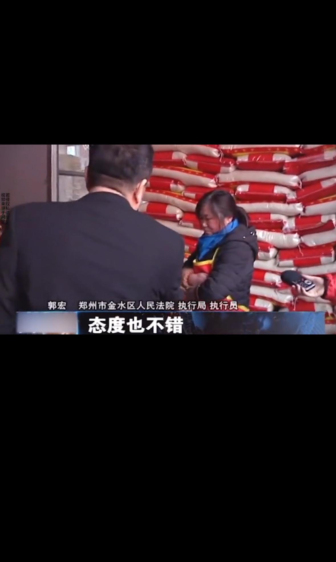 浙江武义县的小丁最近愁得睡不着觉——父母辛苦攒下的17万血汗钱，因为表哥意外去世