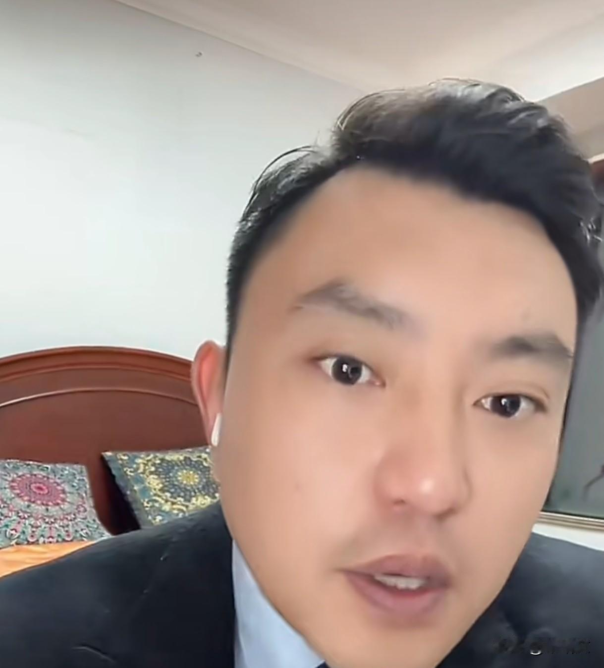 年入百万和年薪百万差的可不是一个字，是两种人生
 
年入百万和年薪百万就差一个字