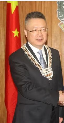 "总会有后果的。这不是威胁！"扔下这两句话，人转身就走，一屋子各国政要全愣在原地