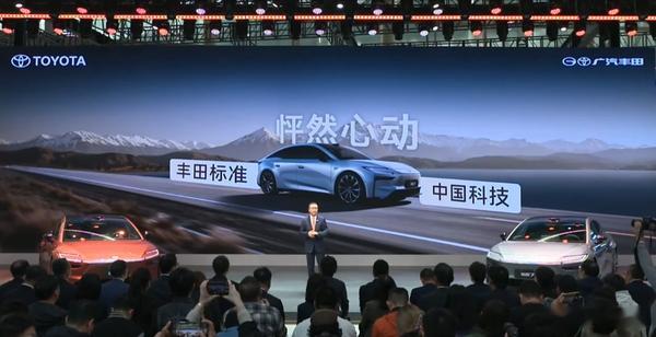 11月21日，在 现场，执行副总经理文大力宣布，公司正全力推进“重回百万产销”战