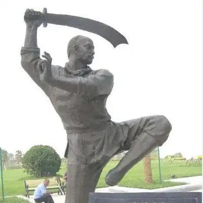 清朝末年，大刀王五刺杀慈禧太后失败，被大内侍卫打了一掌，身受内伤，急需人参治病，