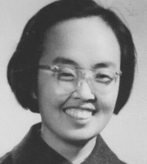 1960年，左权的女儿左太北报考哈军工，却因政审不通过没被录取，她当即去找了院长