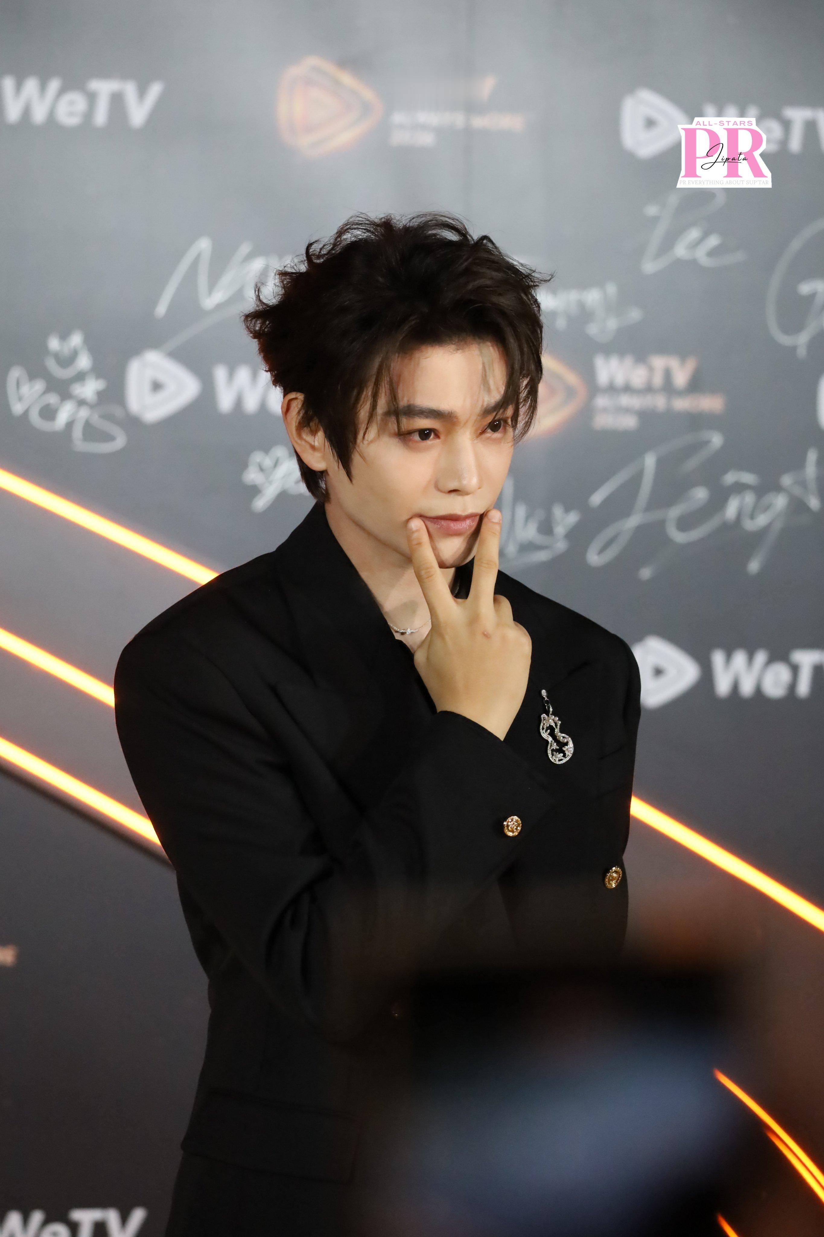 丁禹兮[超话] 今日作为WeTV全球代言人丁禹兮参加2025 WeTV Alwa