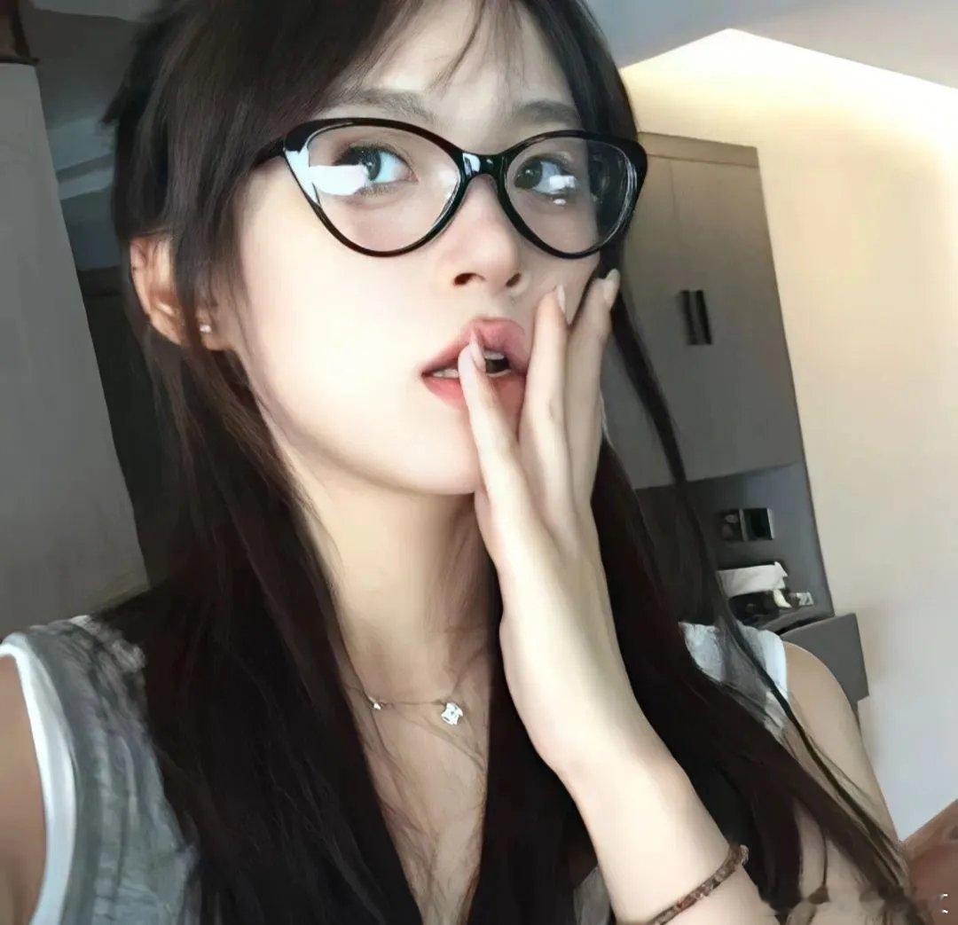 #言情小说[超话]#8.30小说60本📚完结文#推文##言情小说推荐# ​ ​