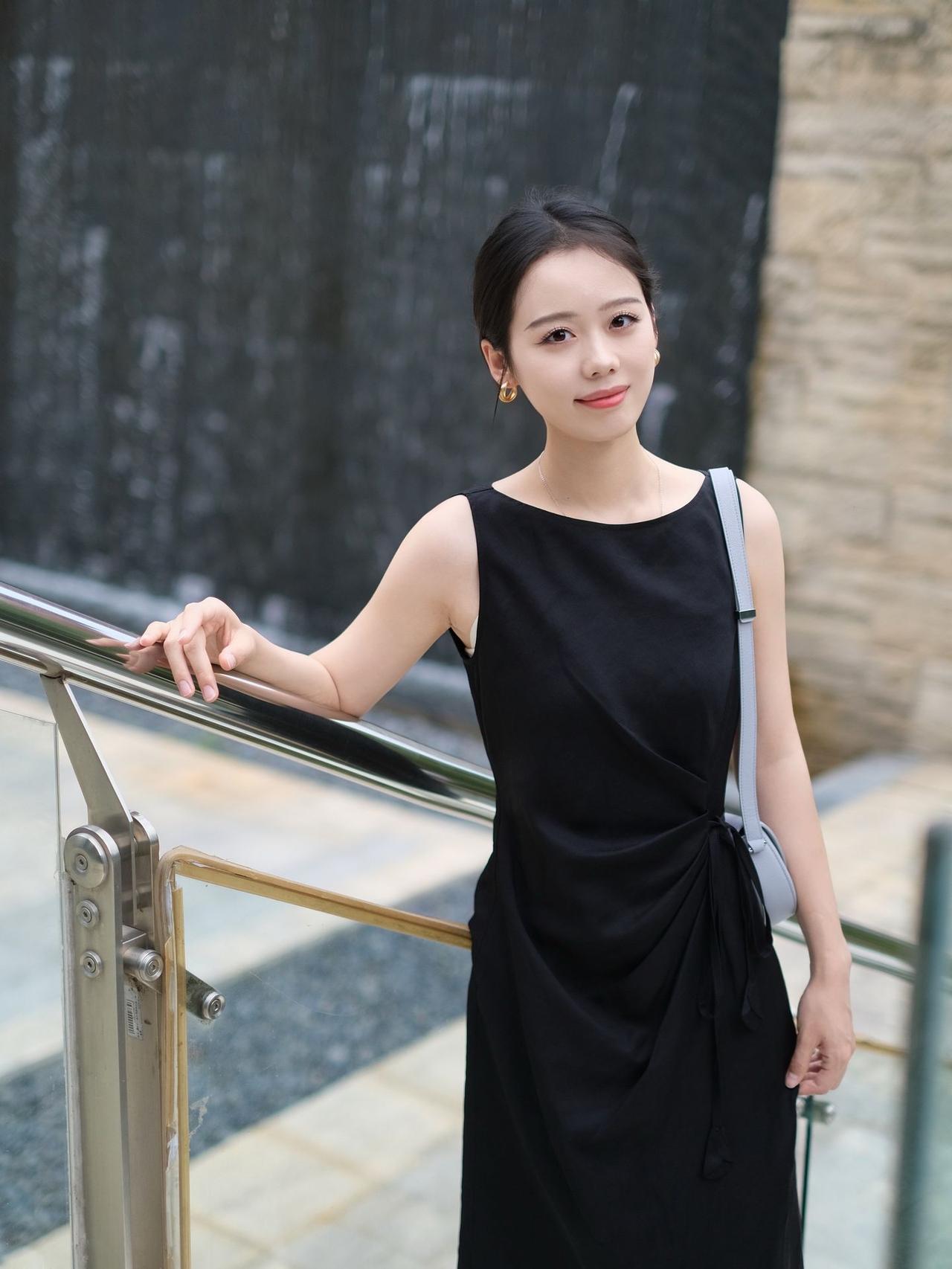什么样的女人才最有魅力呢?偏爱这样的松弛感，不用刻意讨好，自在从容，就是属于自己