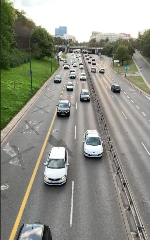 “别再被骗了！街上30万的车，90%的人都买不起…” | 真实数据扎心曝光
昨天