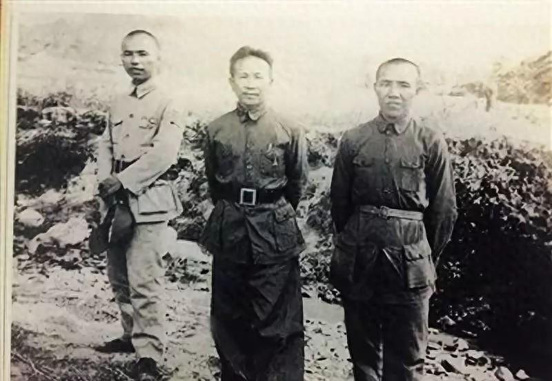 1952年因剿匪不力黯然病休多年，挂名却未被免职，这位人物影响力为何如此大？
1