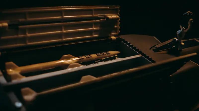 “便携式导弹”这一种武器装备能够命中移动中的隐身飞机，看似不可能办到的事情，但真