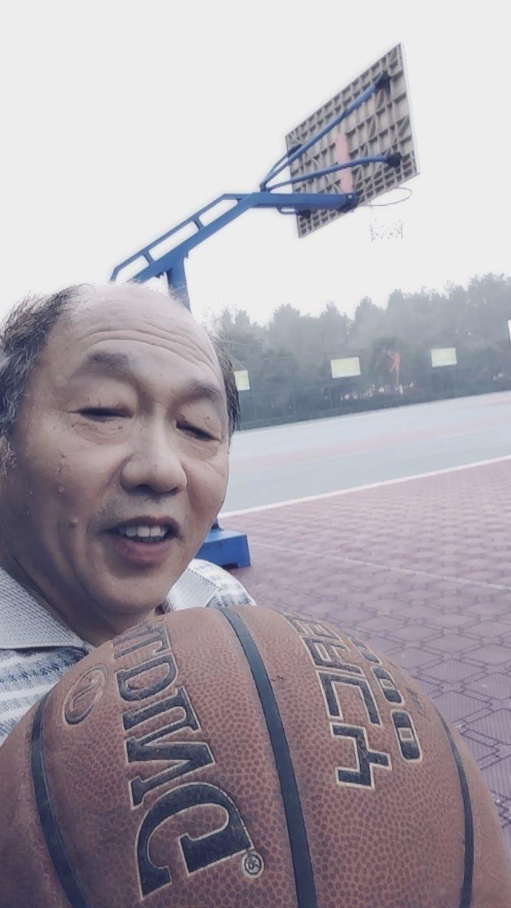 8：7：6，30个罚球线位置投进21个。100个三分球投进30个。 ​​​