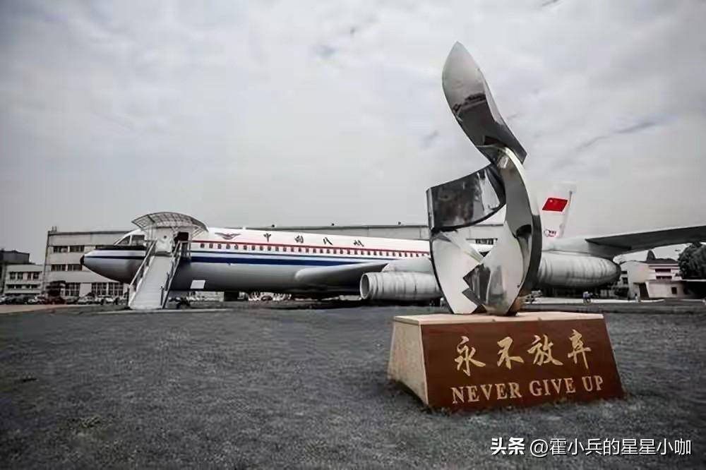 有网友指出：C919起落架不是早实现国产化了吗，为何还让德国人在上海建厂？因为整