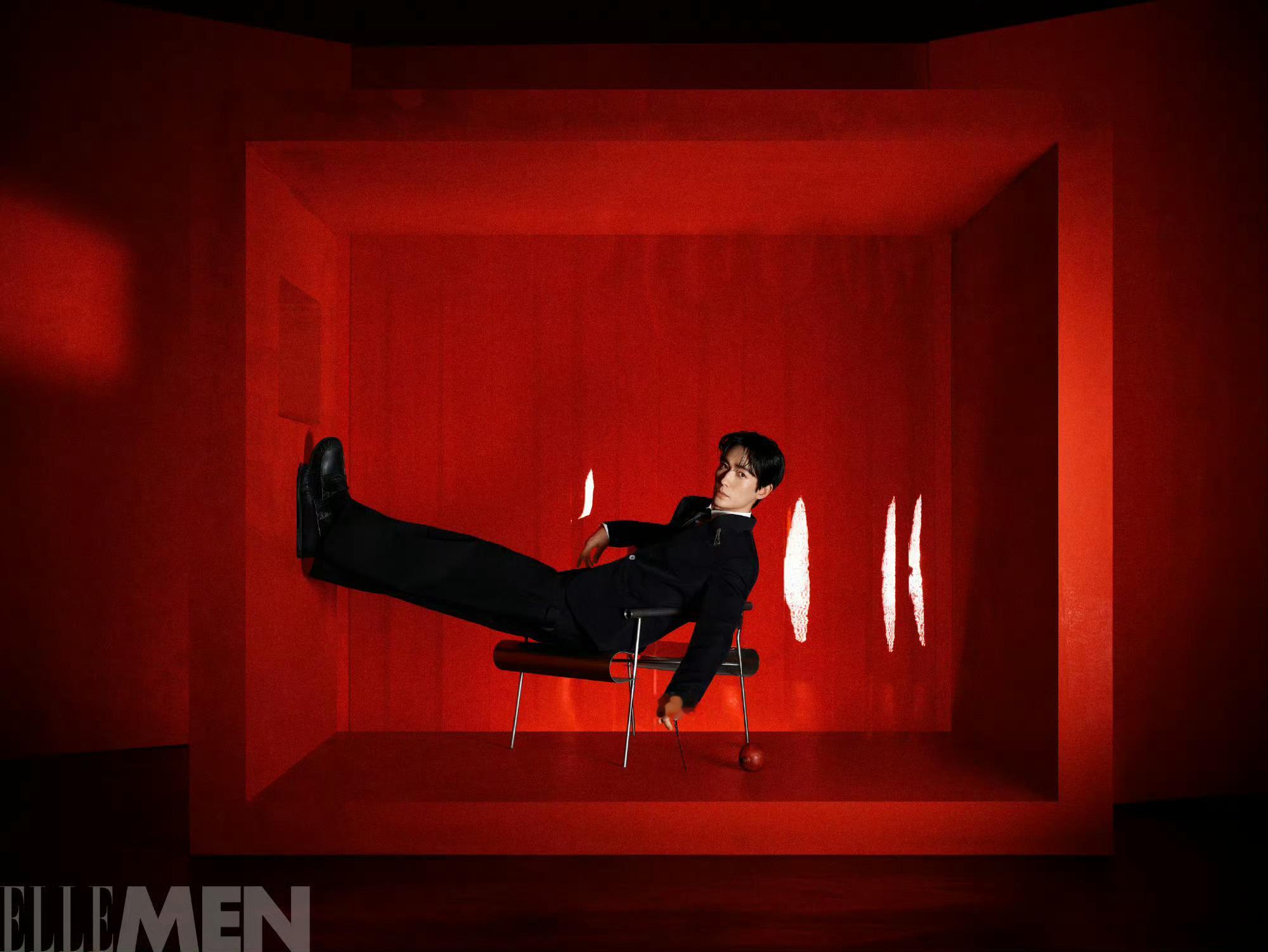 朱一龙  ELLE MEN 三月刊封面LV + Lululemon 摄影: 于聪