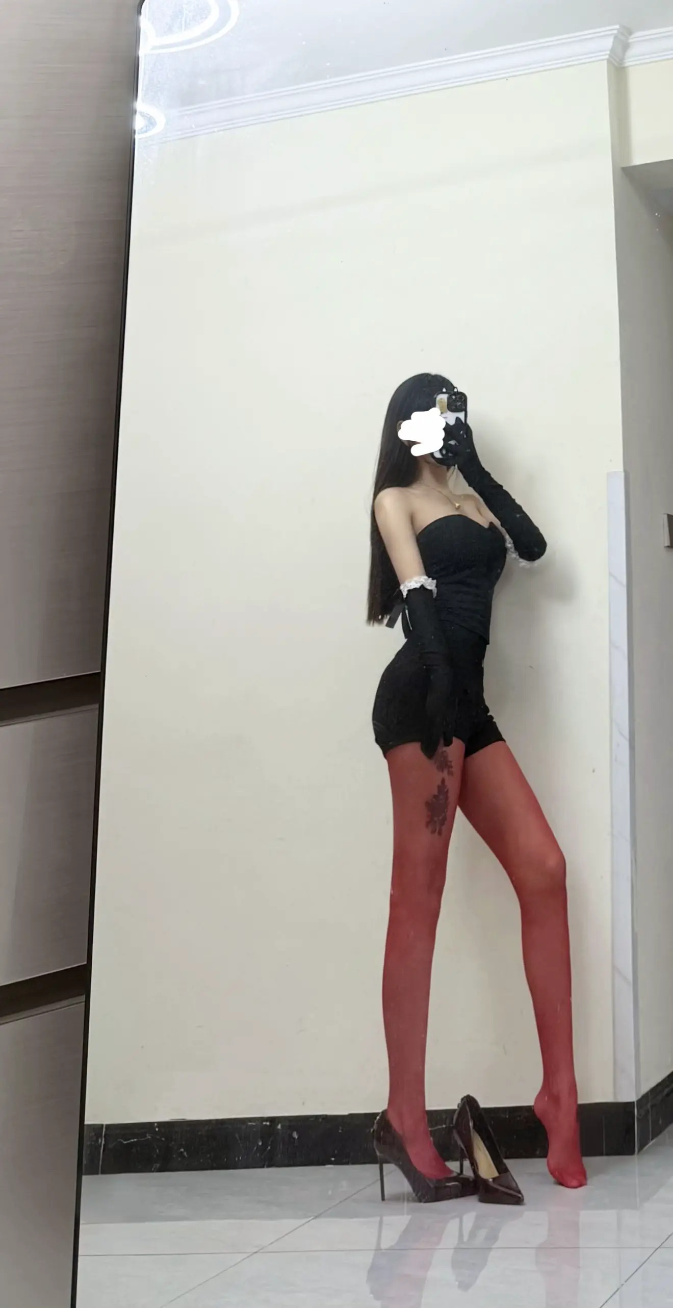 初起 以为我们不会认识  随后 你便成为了我最爱的人