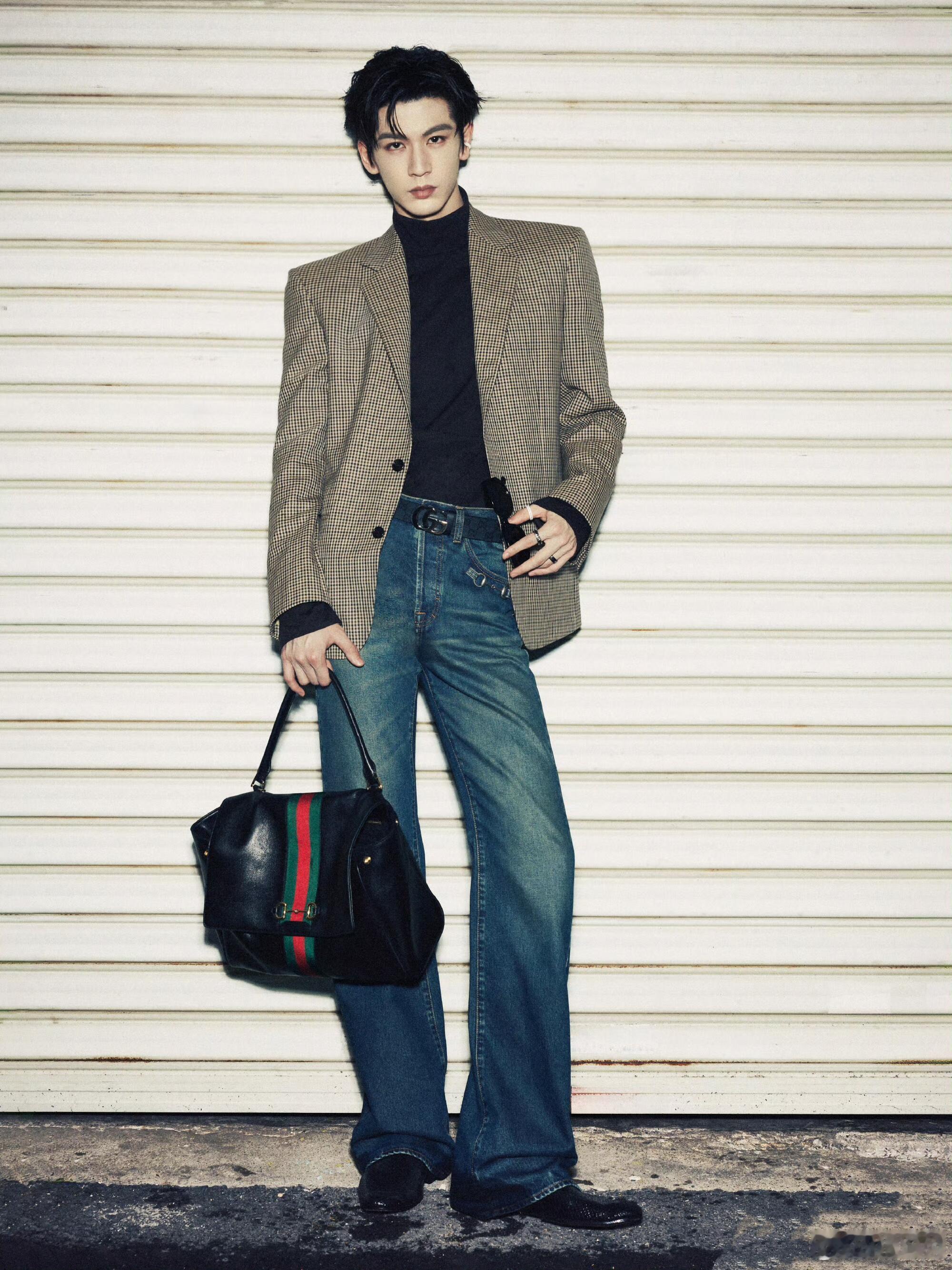 张凌赫Gucci最新大片！🐮穿Gucci真的很洋气很适配啊，表现力给到夯 