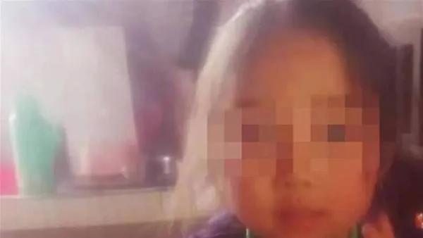 7岁的女孩在学校被撞死，警察：肇事者是老师
湖南省怀化市洪江市的一名网友在网上发