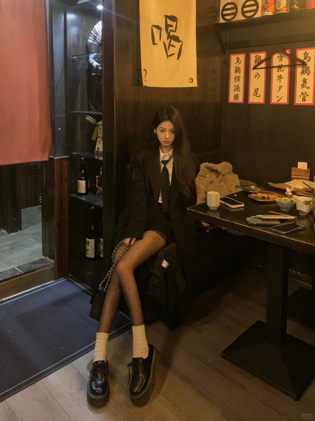 黑色大衣这么穿好韩好喜欢