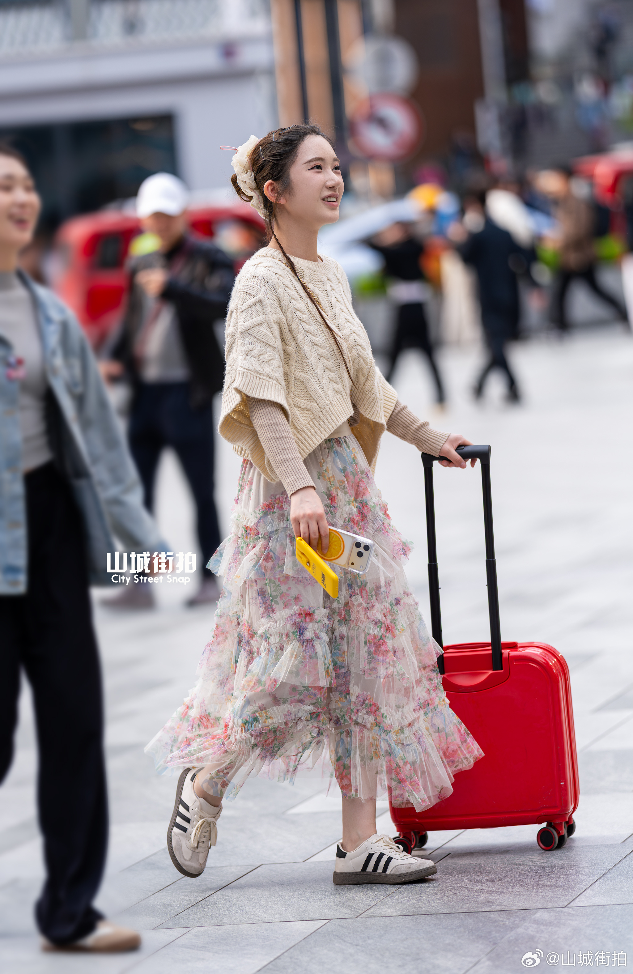 最近天气适合旅游，不过没太阳~ 