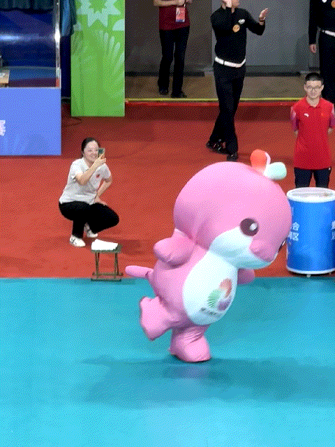 真的应该送去刘清漪她们的场子[揣手] ​​​