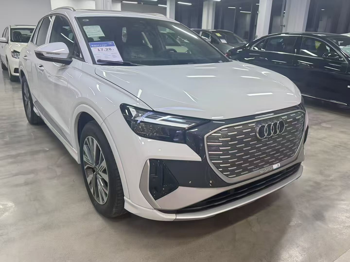 奥迪Q4 e-tron （550续航），指导价格万快29万，现在只要16万多，全