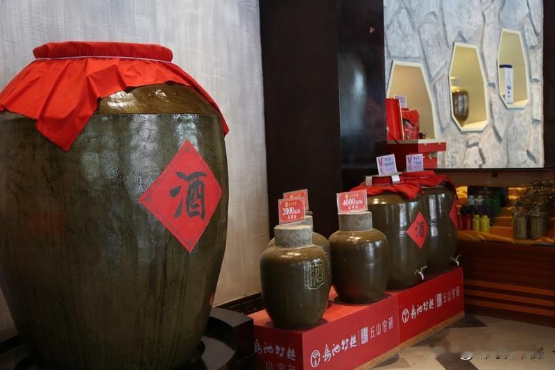 清香型白酒和浓香型白酒。搭配菜系有什么区别？清浓白酒配佳肴，差异之中见门道

酒