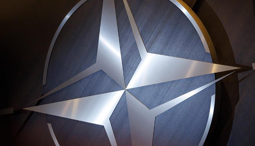 特朗普将与他的“好大儿”吕特讨论美国可能退出北约事宜
    白宫新闻秘书处今天