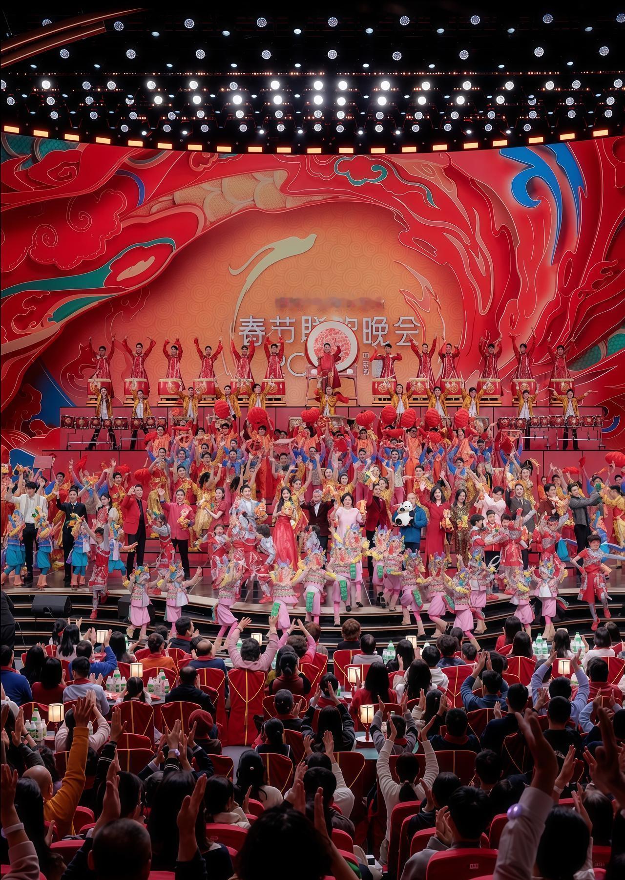 春晚导演组的“生肖回忆杀”，刺刀已经顶到了2026马年的腰上。
别不信。
虎年，