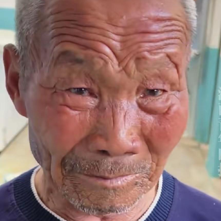 84岁老人卖了家里所有小羊羔，一分钱没留，转手全塞给了儿媳！
这段视频刷到的时候