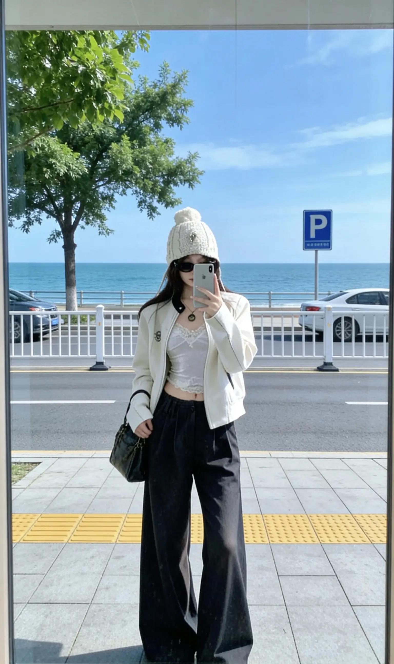 “过去不重要，未来才重要，         什么都不期待，只愿自己越来...