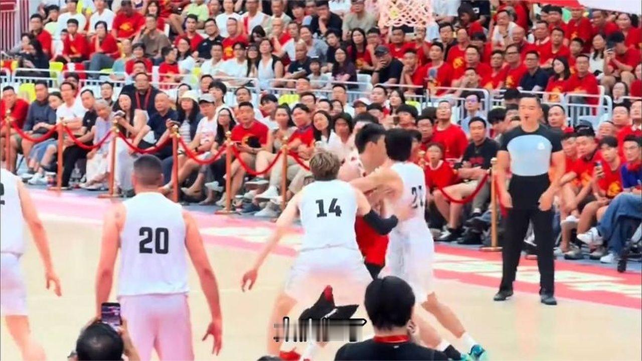 李悦洲年轻三宁被锁住！胡明轩第四节做了什么？他也是关键先生 #