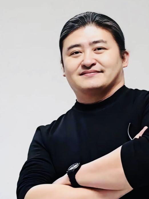 一代艺术家刘欢走了，
他不是死于折腾，
也不是死于贫穷，更不是生活不顺，而是被岁