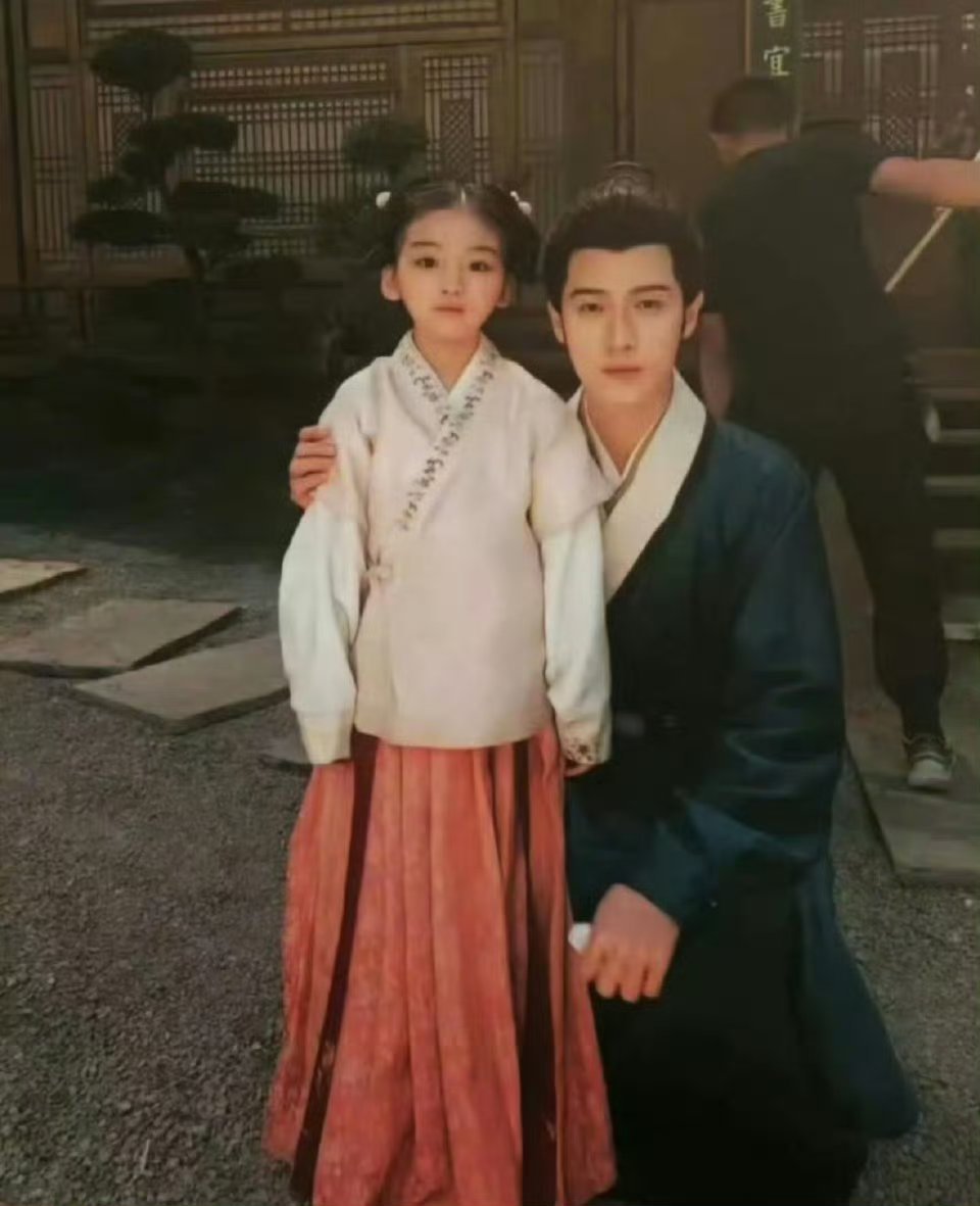 李昀锐倪虹洁演夫妻 小林人夫感满满[好爱哦][好爱哦] 李昀锐lin[超话]  
