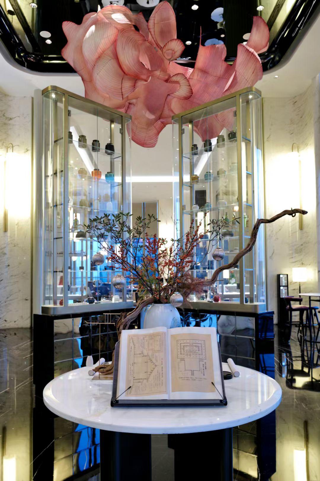 地理位置优越，步行到太古里，春熙路商业圈只需几分钟时间，品质与服务相当好，在成都