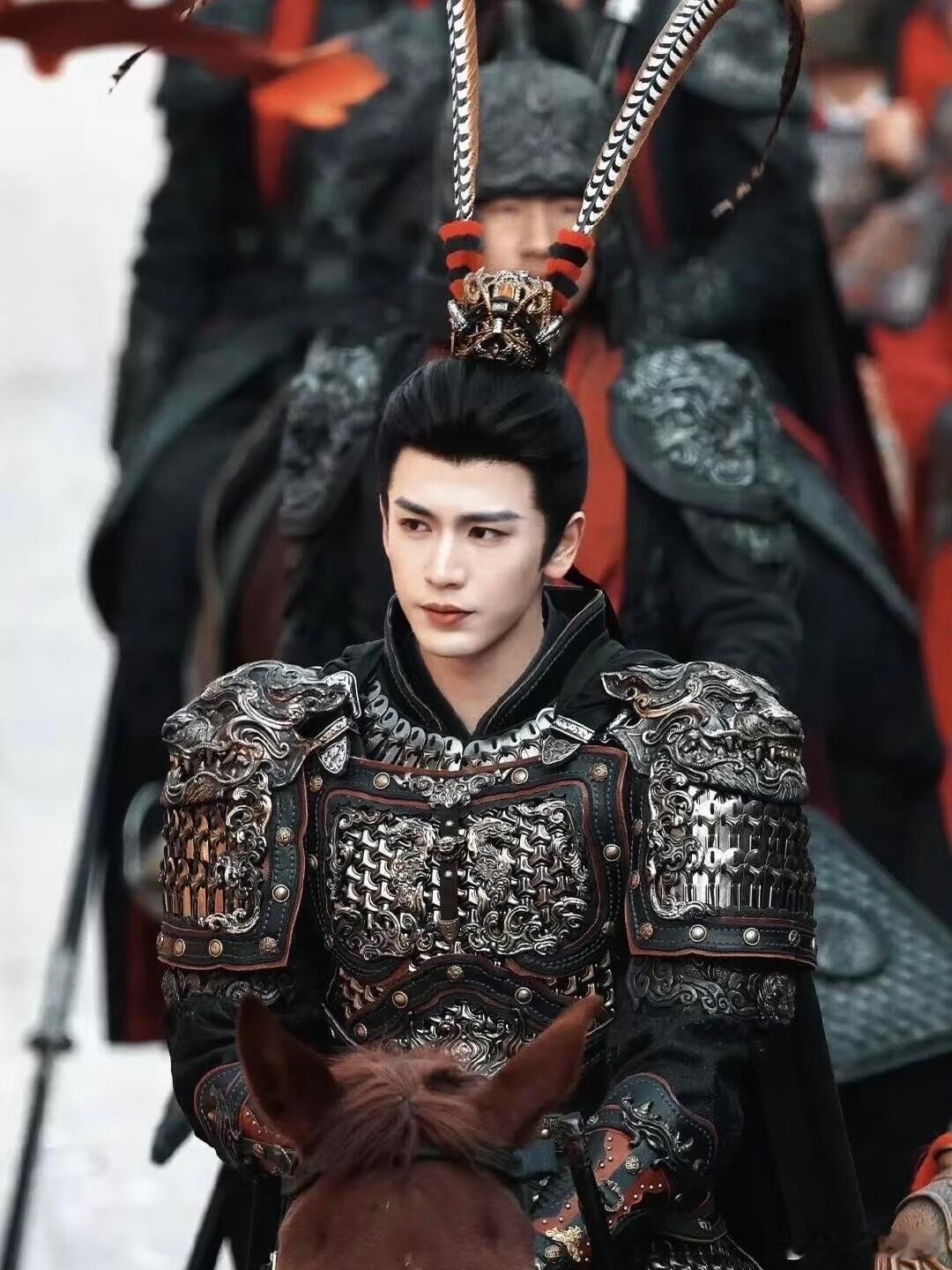 张凌赫逐玉庆功宴座位 张凌赫逐玉庆功宴座位，挺厉害的！逐玉庆功宴完整座位图