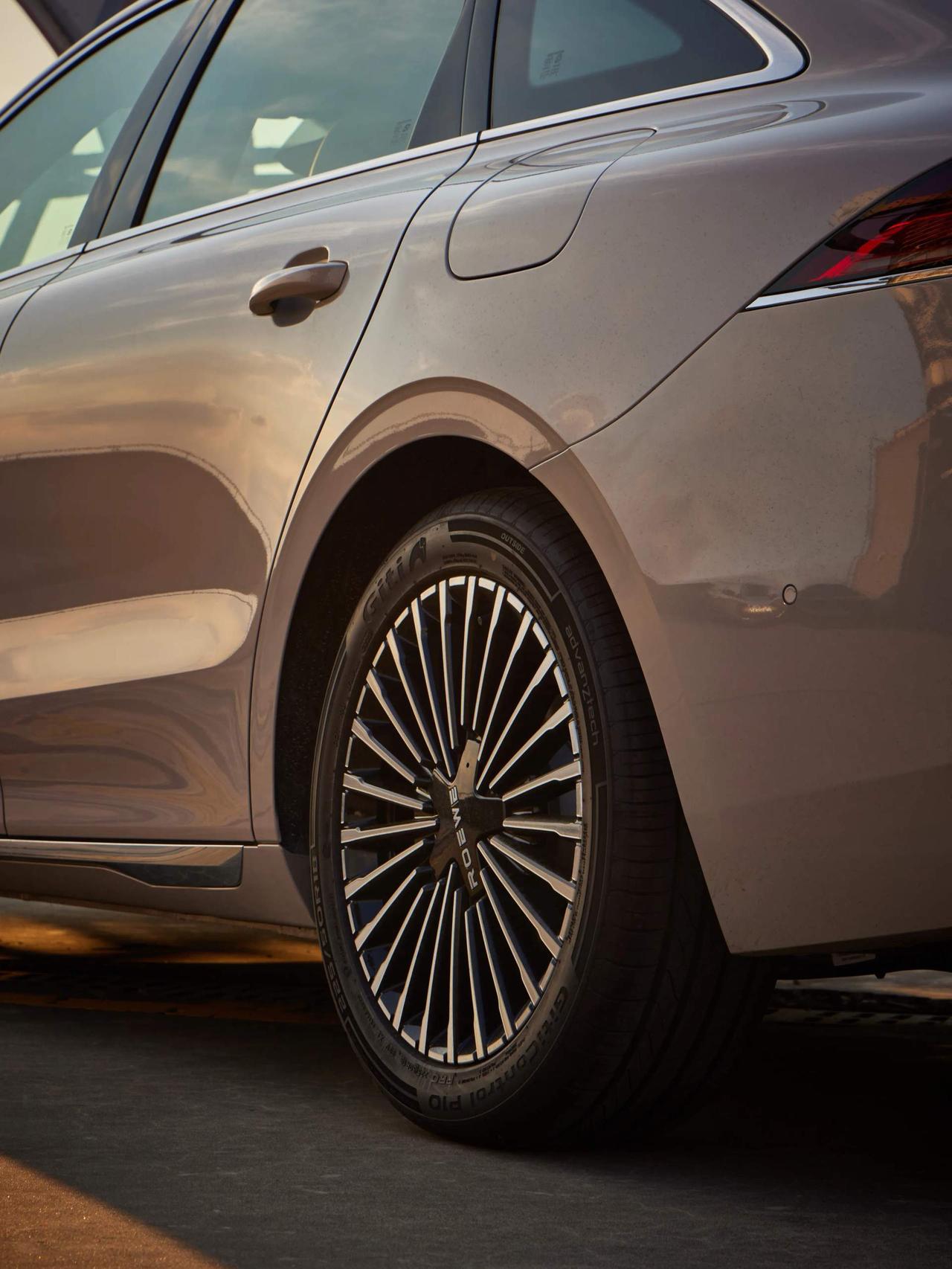 今天刷头条看到电动自行车“换新”倒计时的话题，评论区都快炸锅了！新国标车限速25