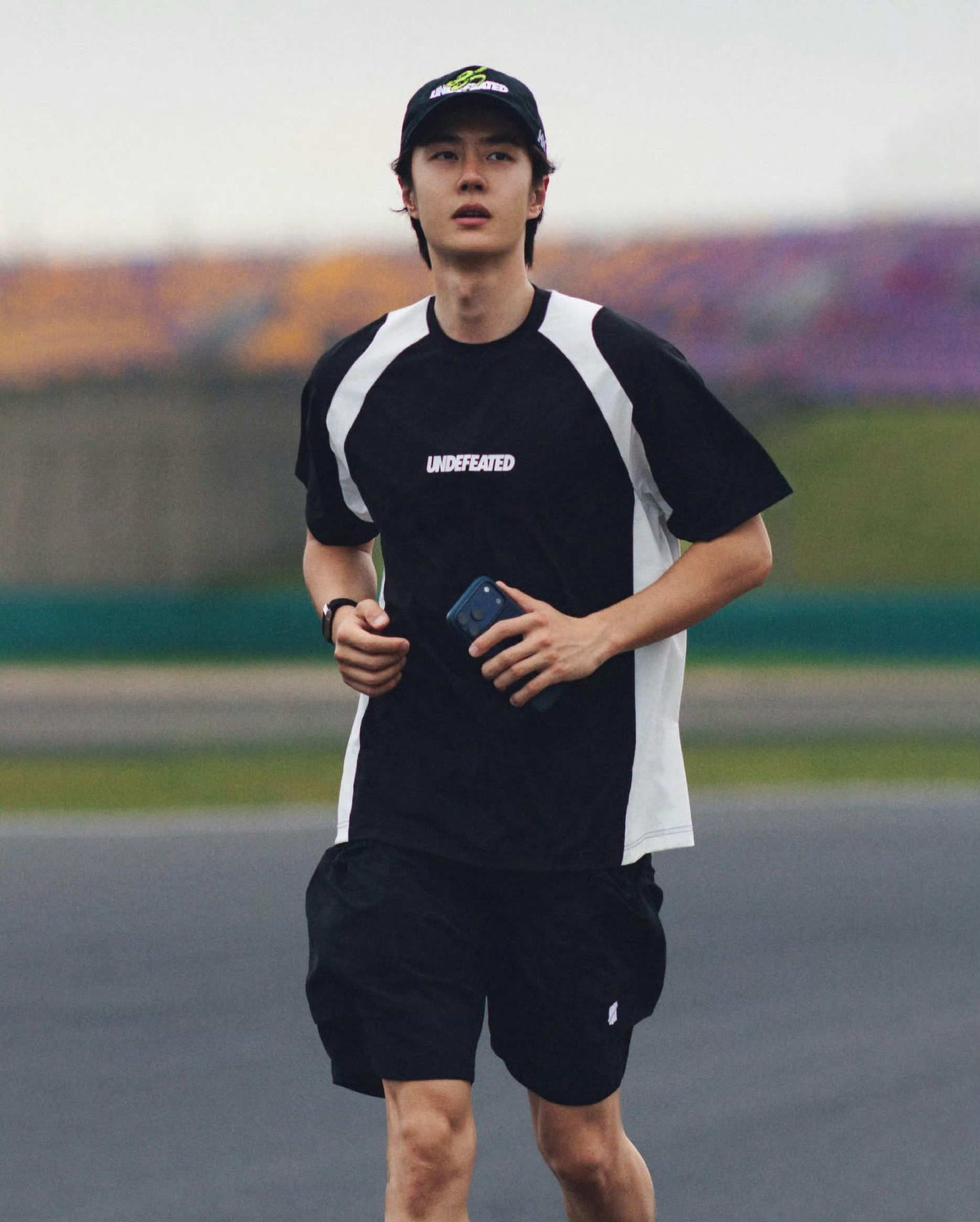 王一博[超话]85RACING 王一博 王一博赛道平安 每一滴汗水铸就非凡成绩，